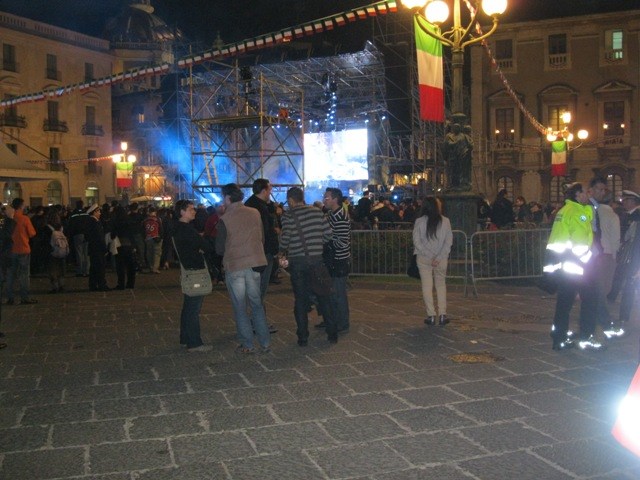 piazza università.jpg