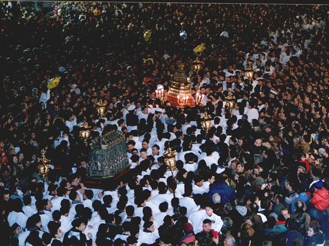 bagno di folla 1.png