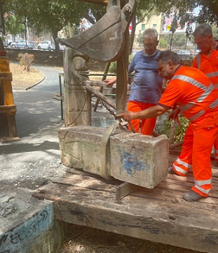 ripristino totem in cemento
