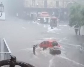 Via Etnea nubifragio