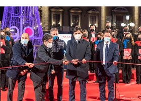 Accensione albero natale