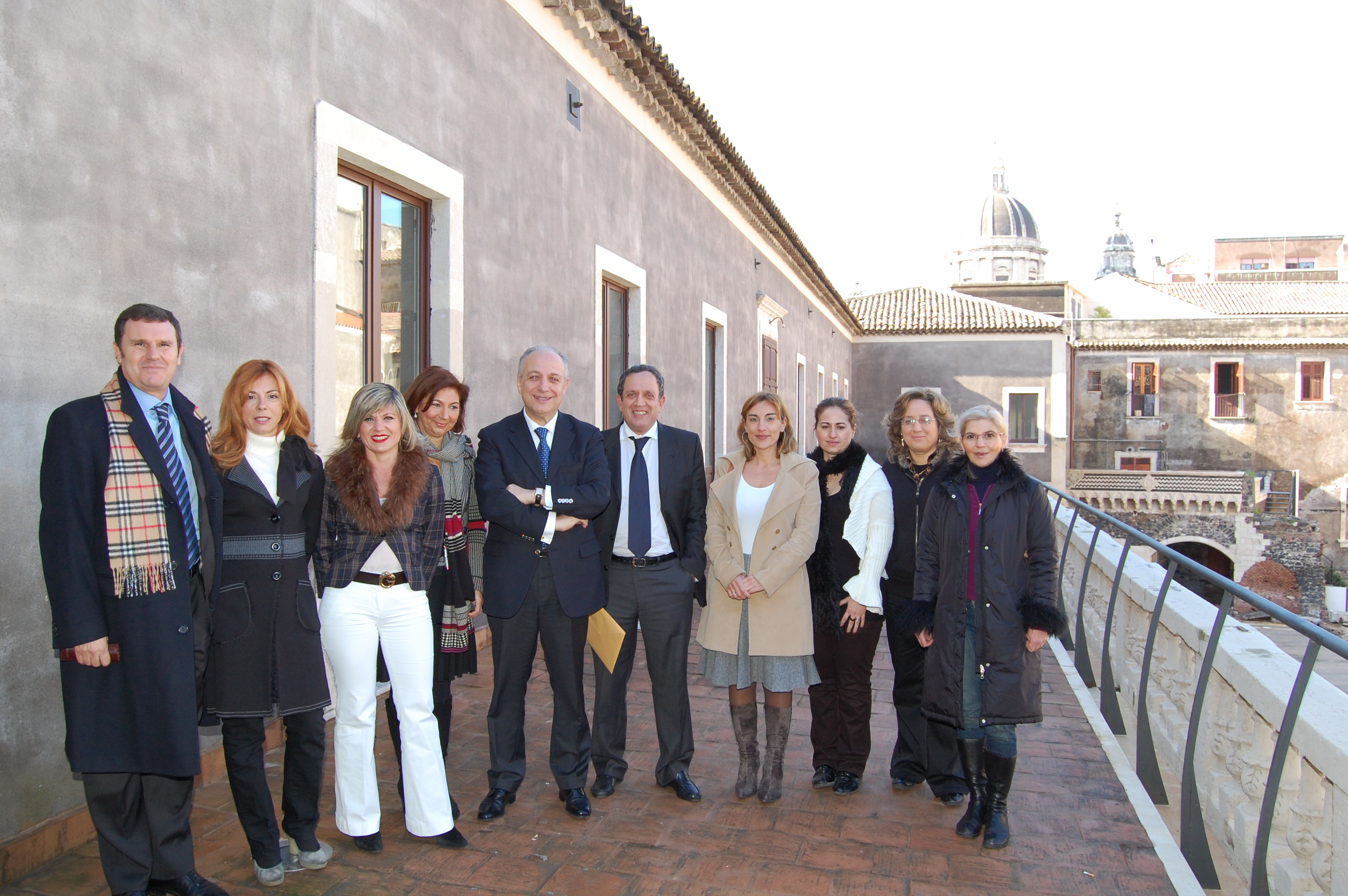 Il sindaco Stancanelli e l'assessore alla Cultura Fabio Fatuzzo con l'organico al completo della Catania Film Commission presso il Palazzo della Cultura
