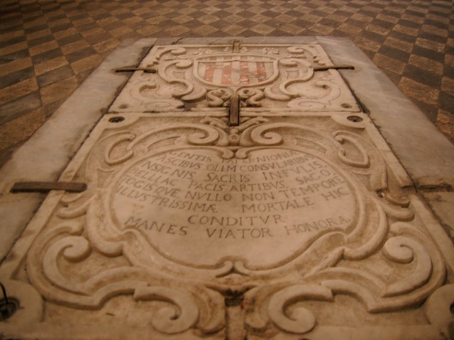 chiesa santa maria di gesu interno dsc 0027.jpg